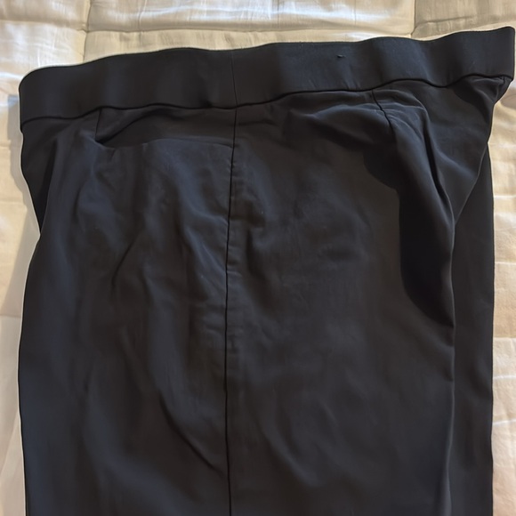 Old navy straight leg pants like new! - Picture 2 of 2